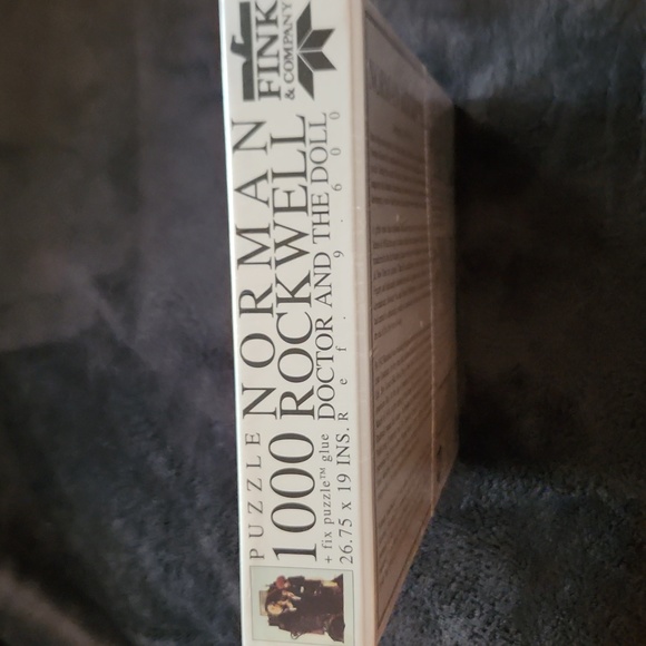 Brand New in box Norman Rockwell Puzzle 26.75 x 19 inches. Vintage 1995 puzzle. - Picture 3 of 5